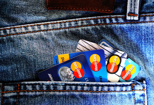 신용카드 vs 체크카드, 뭐가 더 좋을까?