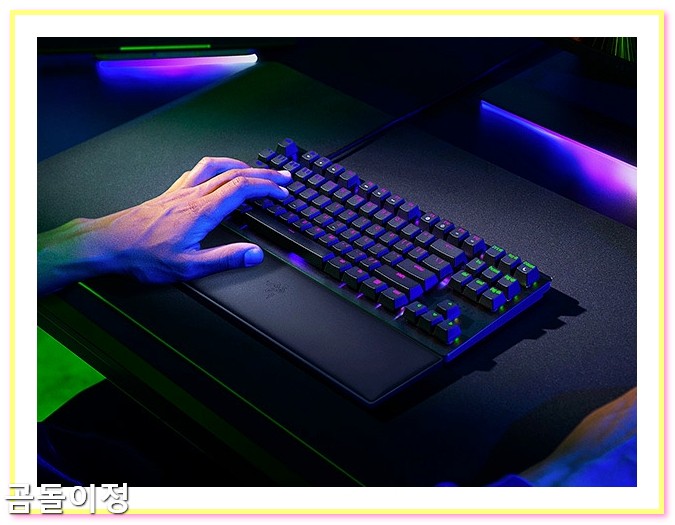 레이저 헌츠맨 리니어 텐키리스 키보드 조용한 기계식 키보드 찾는다면 2