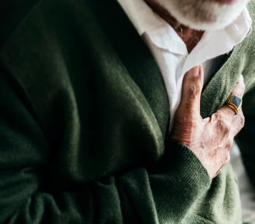 왼쪽 가슴 통증, 뻐근, 찌릿, 콕콕 심장 문제