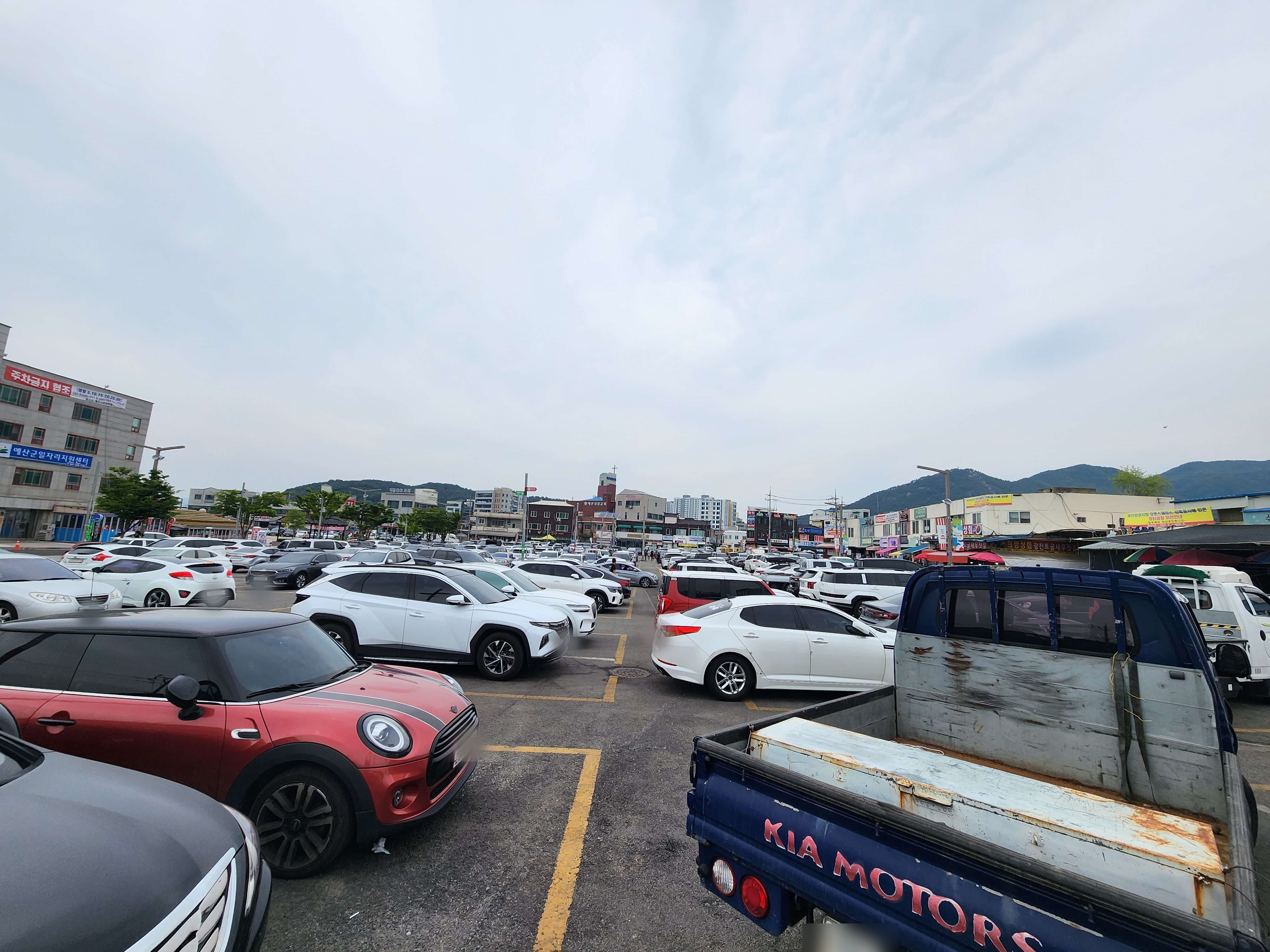 예산시장 주차장