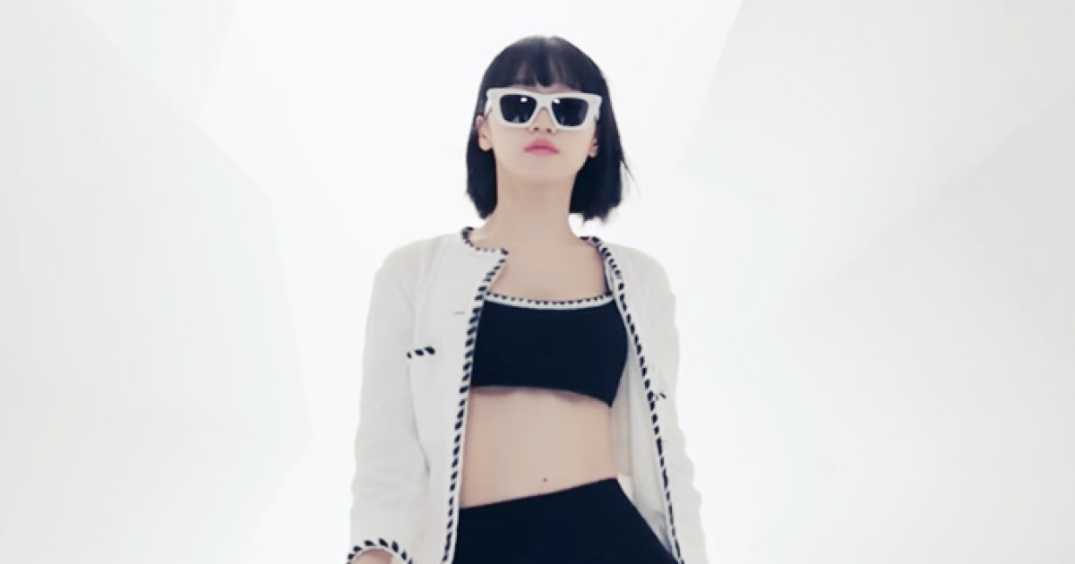 김채원-언더붑-패션