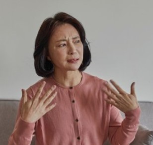 갱년기 여성 사진