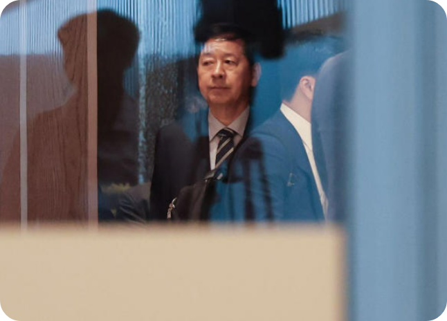 구윤철 경제부총리 겸 기획재정부 장관이 지난해 7월 24일 오전 인천국제공항 제2여객터미널에서 미국 재무장관 및 무역대표부(USTR)와 예정돼 있던 통상협의가 취소돼 귀빈실을 나서는 모습. 연합뉴스