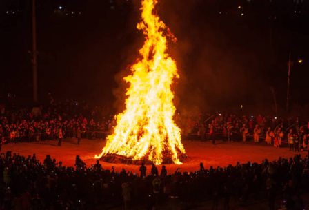 정월대보름 달집 태우기의 역사적 의미와 상징적인 문화