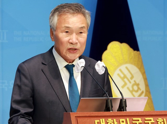 손학규&amp;#44; 병립형 선거제도 주장하는 이재명 비판 기자회견