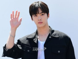 아스트로 산하 윤산하 프로필