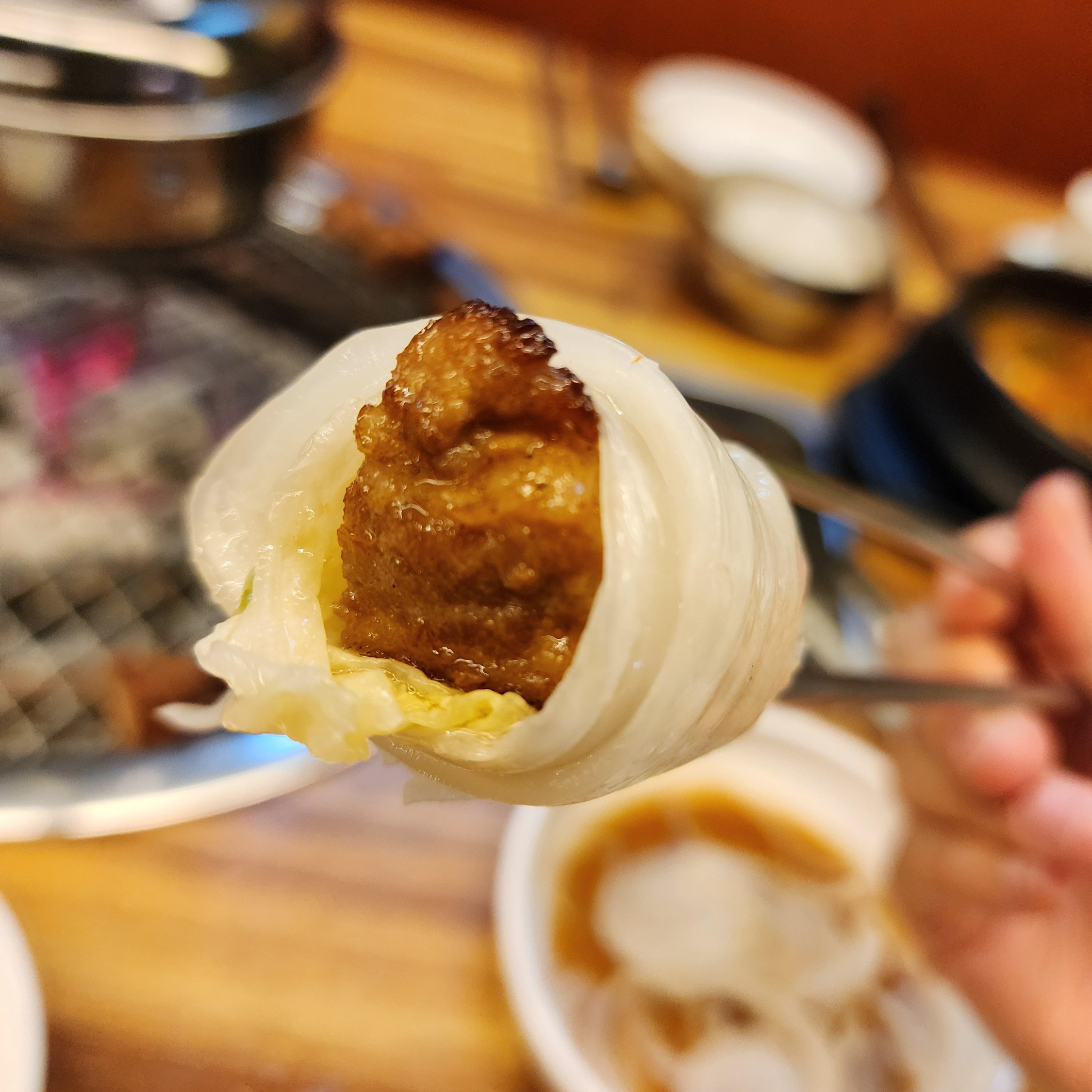 부산 갈비가 참 맛있다 쌈밥