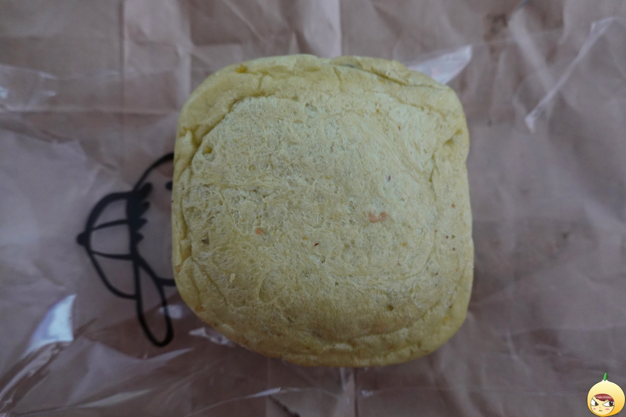 피스타치오 좋아해 크림빵 뒷면