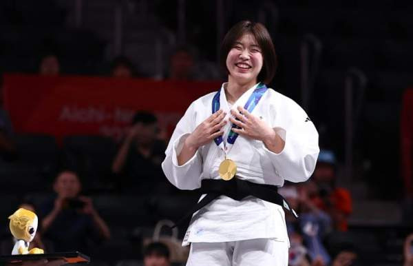 허미미 금메달 애국가｜나이 프로필 일본 국적 포기 이유&middot;와세다대 학력&middot;가족&middot;독립운동가 허석 5대손&middot;아시안게임 금메달&middot;연봉
