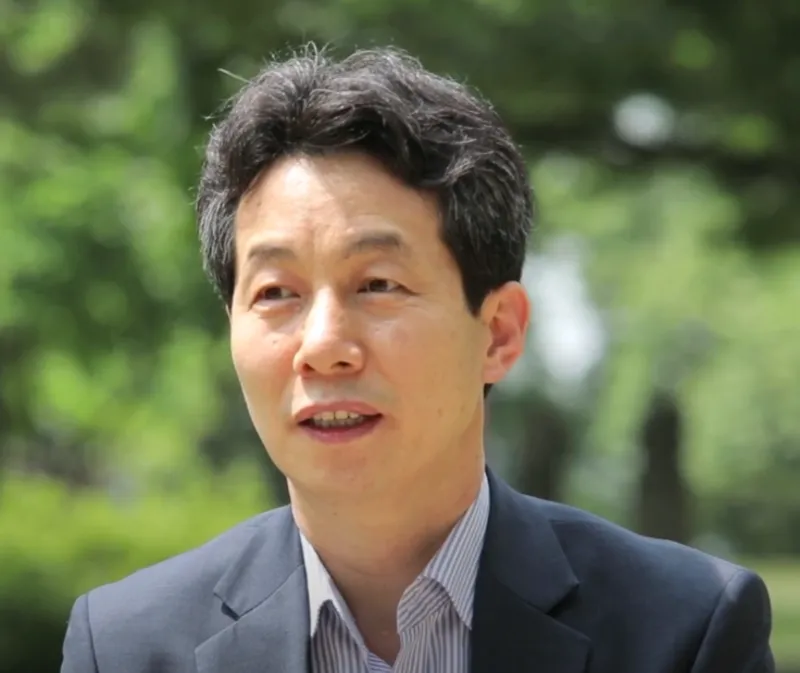 국회의원 인터뷰 사진33.webp