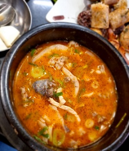 청담동순대국밥