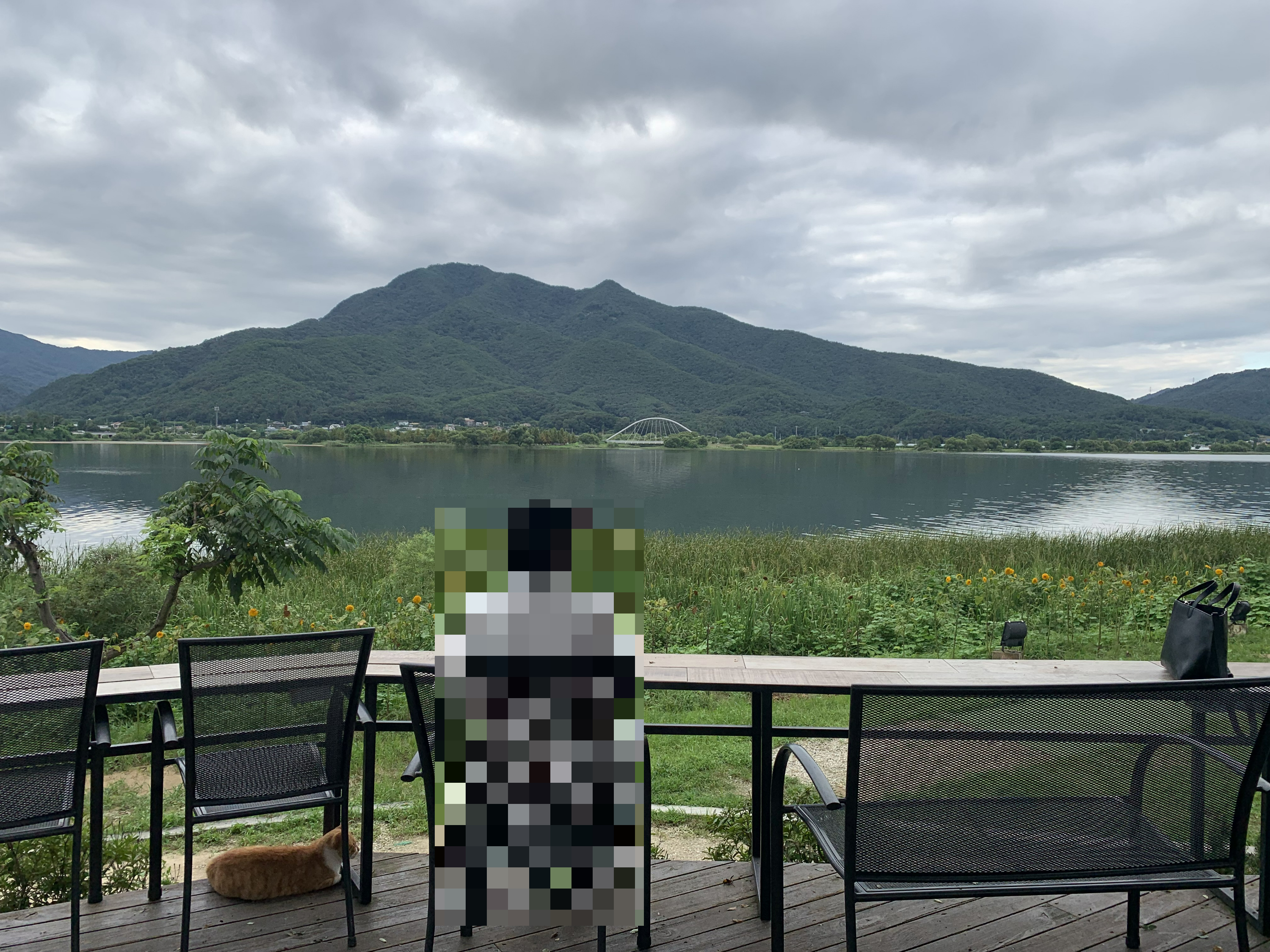 북한강 근처 테라스 모습