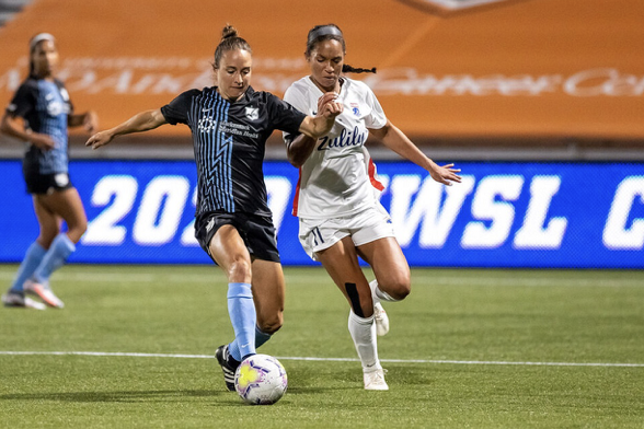 잘 알려지지 않은 여자 축구의 숨겨진 역사와 영웅들