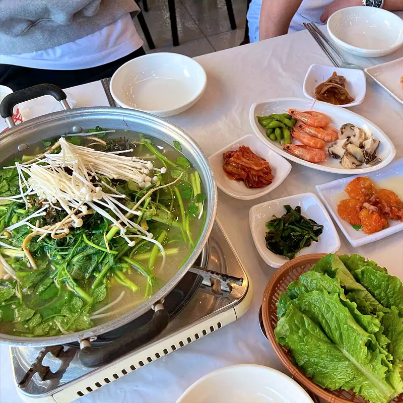 생방송오늘저녁 충남 서천 일당 3천 원, 억척 엄마 혜숙씨 인생역전 홍원항 오션뷰 회센터 간재미 회무침, 전어 구이, 전어회무침, 새우구이 맛집 추천