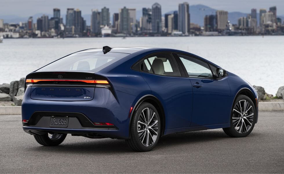 2024 토요타 프리우스