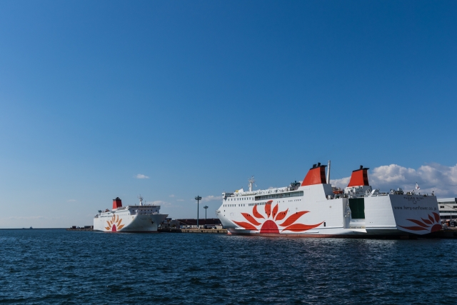 오사카항 페리 / 출처=photoAC