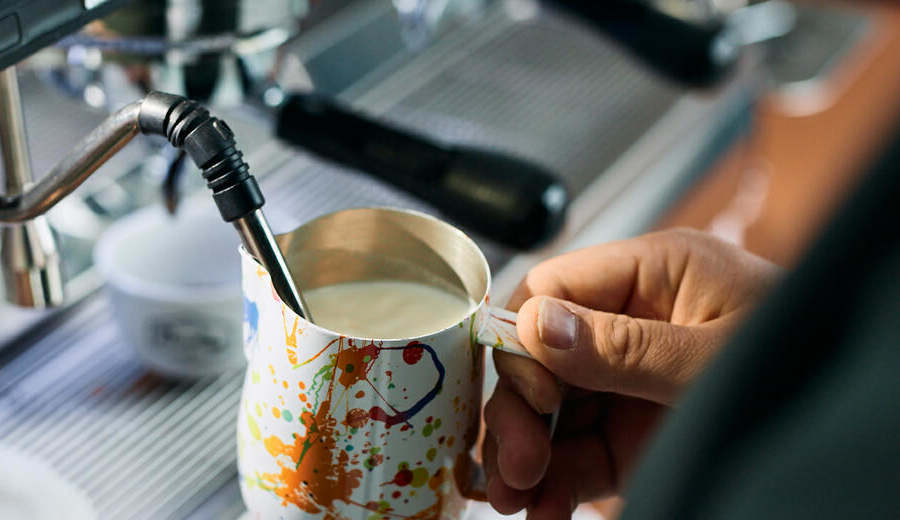 우유를 스팀하는 5단계