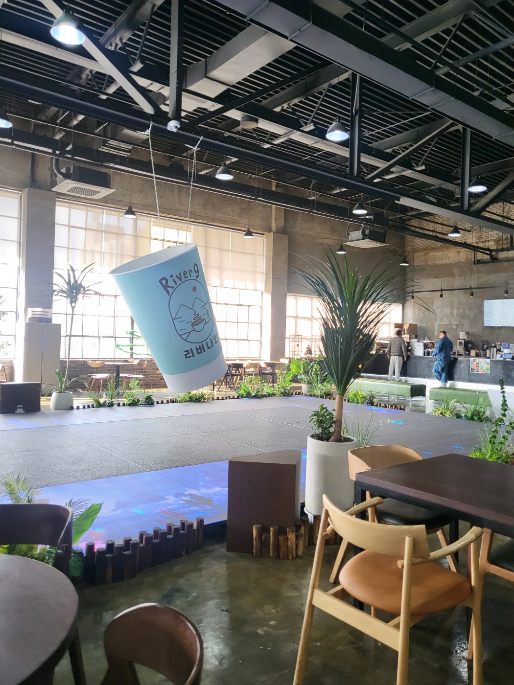 남양주 대형 베이커리 카페 &lsquo;리버나인&rsquo;