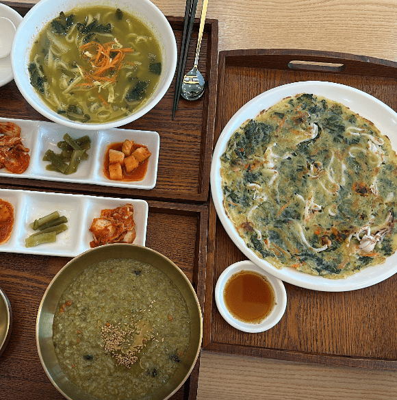 성산 일출봉 맛집 " 성산봄죽칼국수 성산점 " 음식 사진