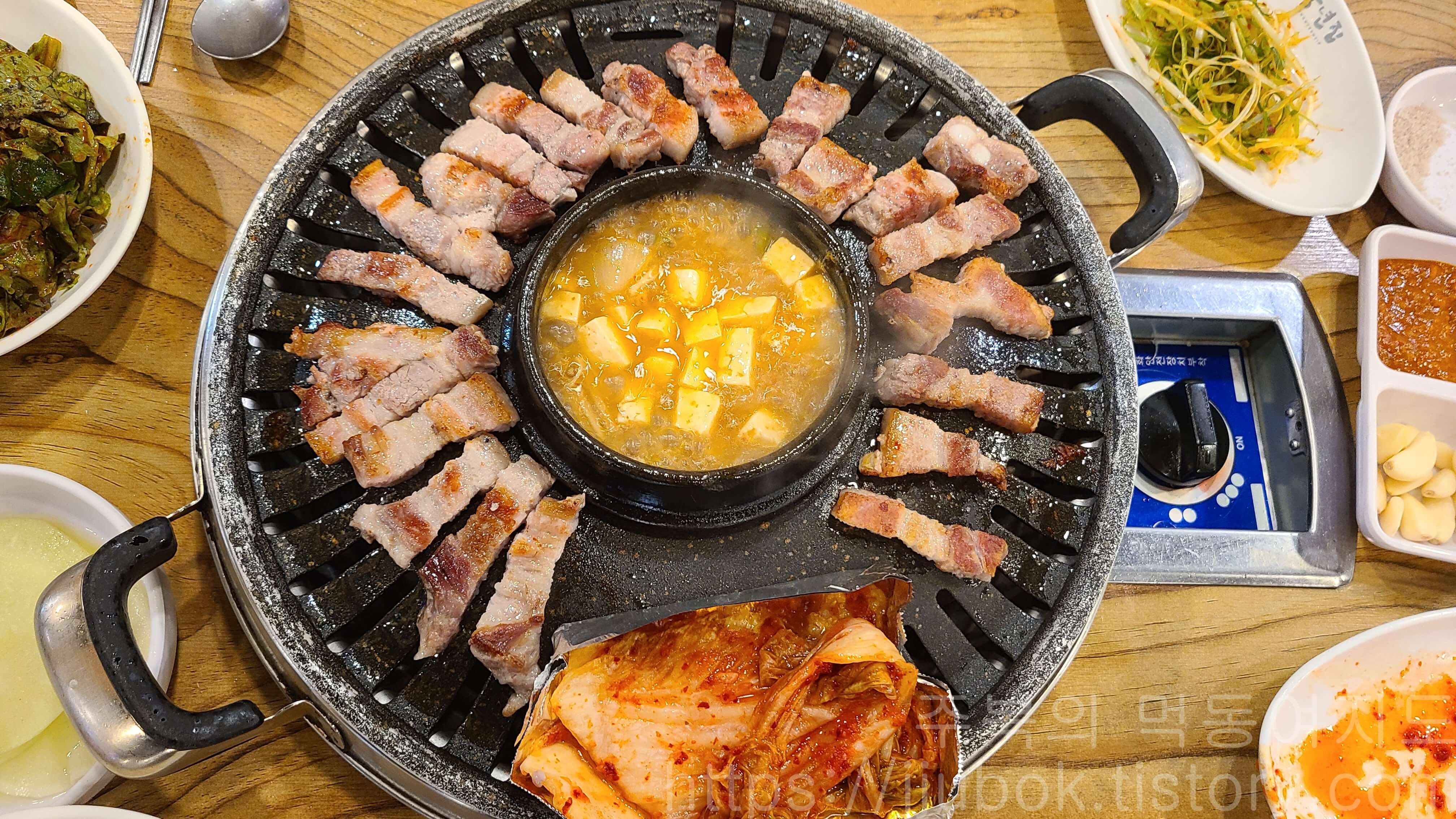 본가-풍년집-정육식당-작전점-생삼겹살