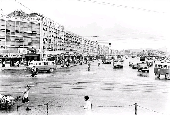 1960년대 평화시장 모습 / 출처 : TIN 뉴스