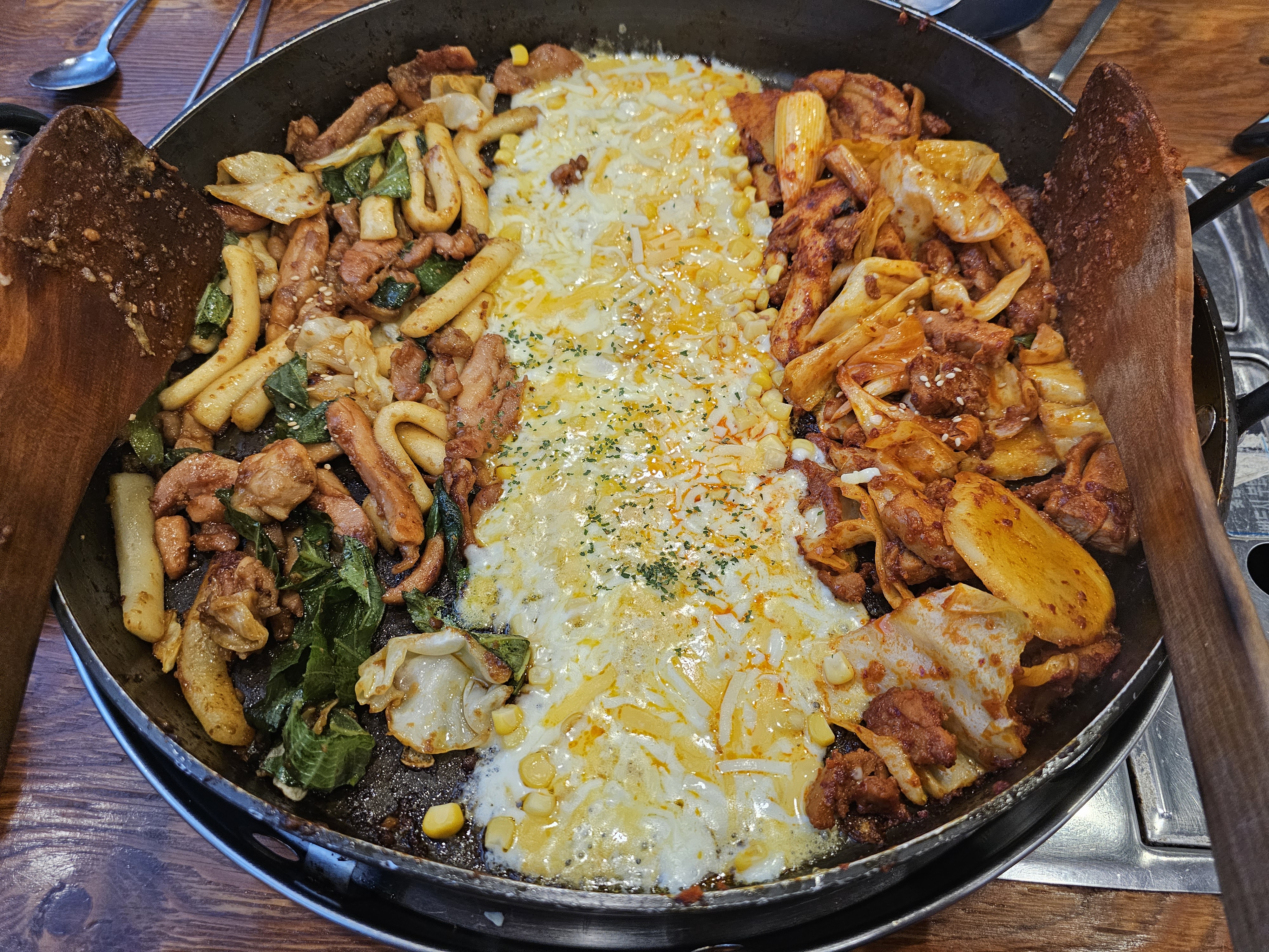 인천_서구_가정동_유가네닭갈비_반반닭갈비
