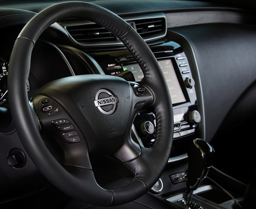 2020년식 닛산 무라노 1열 앞좌석 핸들 사진