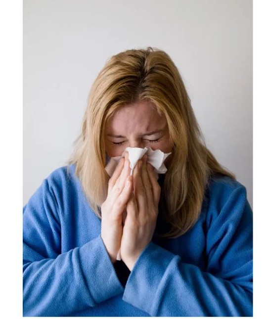 감기걸린 여자 사진