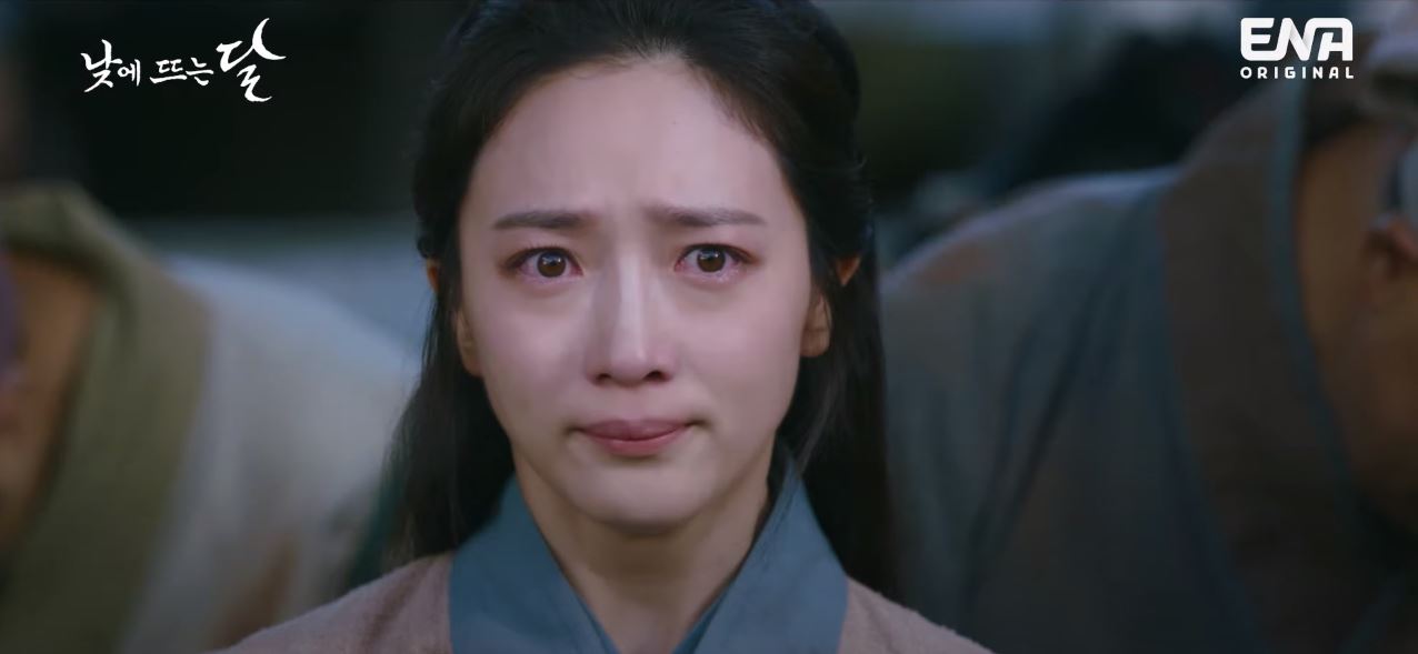 낮에뜨는달_1회