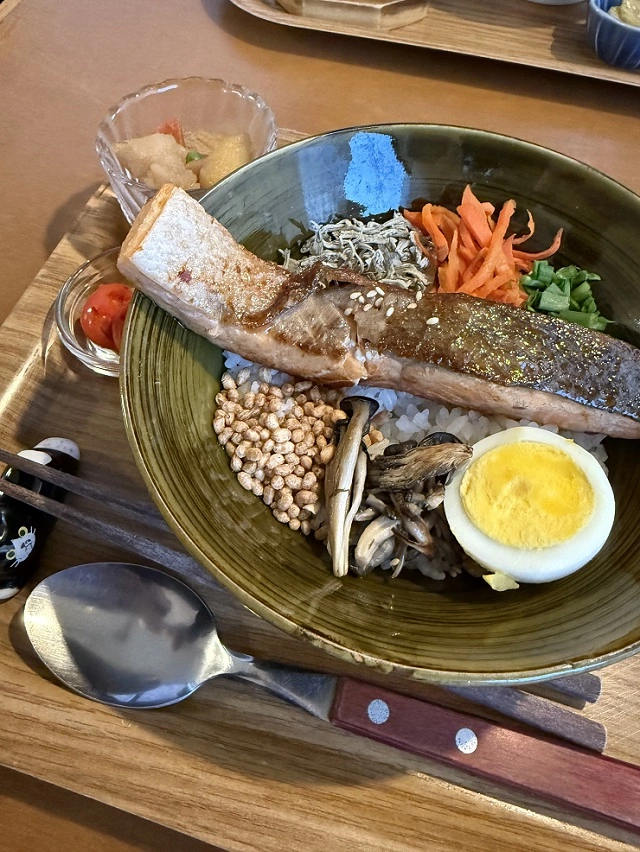 키친 갈매기 연어 오차즈케