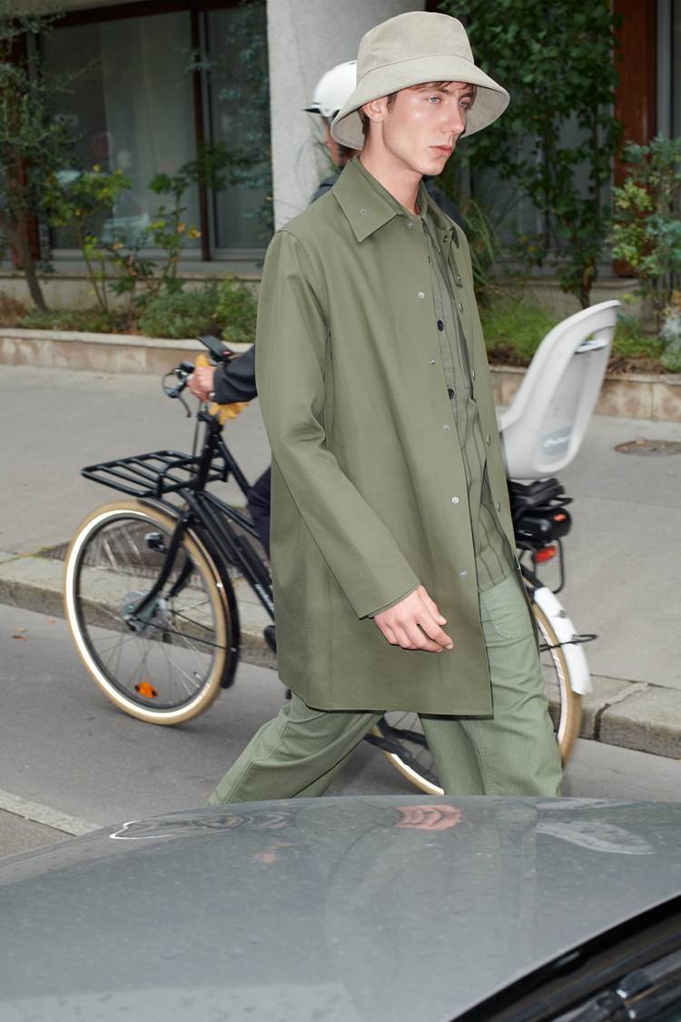 아페쎄-APC-패션-컬렉션-2023-SS-룩북