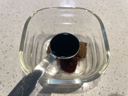방풍나물 무침 양념 - 매실청