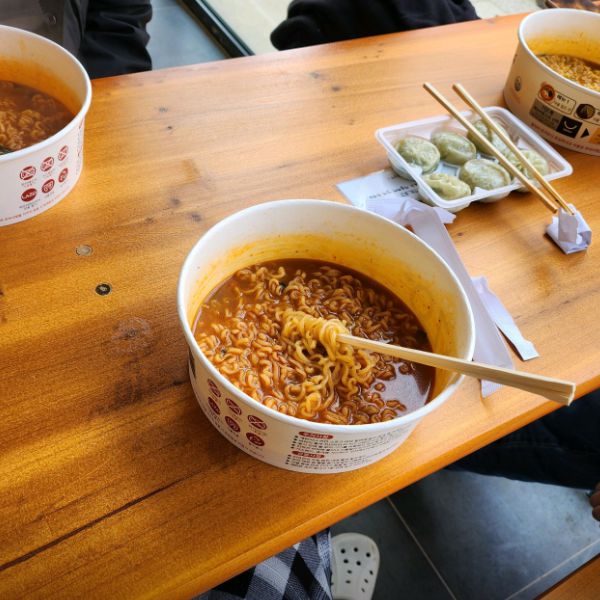 예크생물원 내 식사 가능한 장소