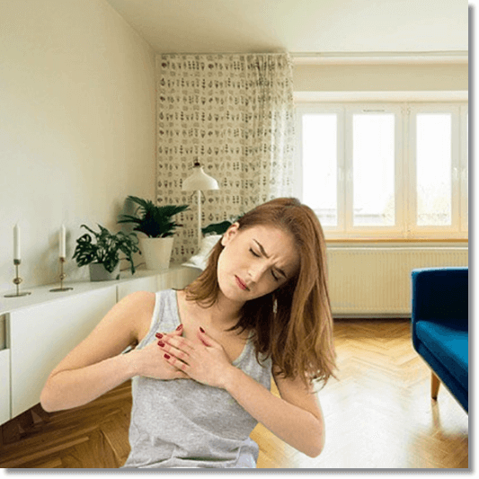 가슴 통증이 심한 여성