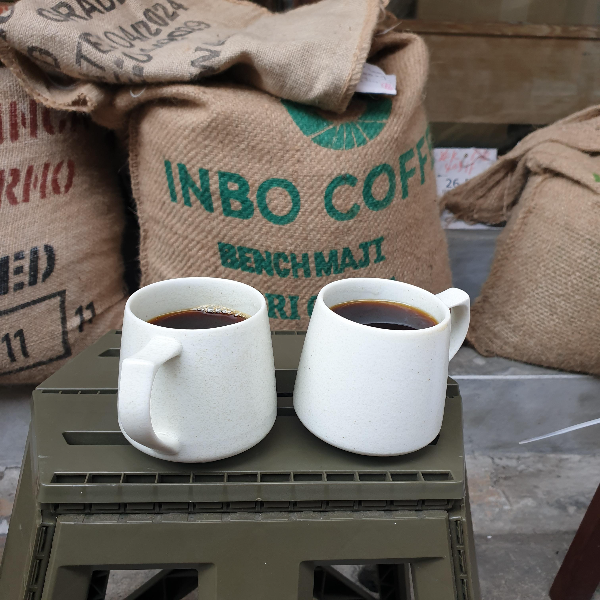 대만 타이베이 카페 アアアアアア ⾖焙所(아아아아아아 로스터리 카페)_야외 좌석