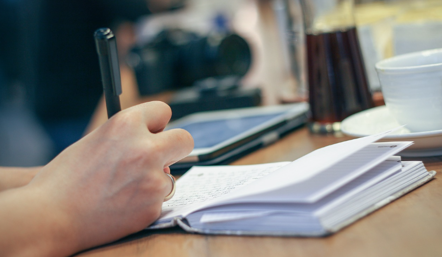 부정적인 감정에 휘둘리지 않고 스스로 조절하는 법