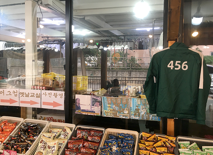 철길-내부-소품들