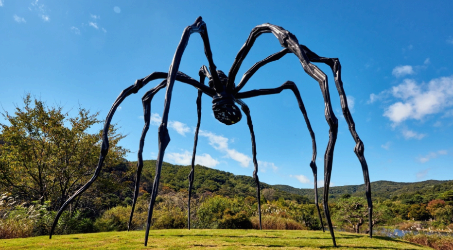 루이스 부르주아!