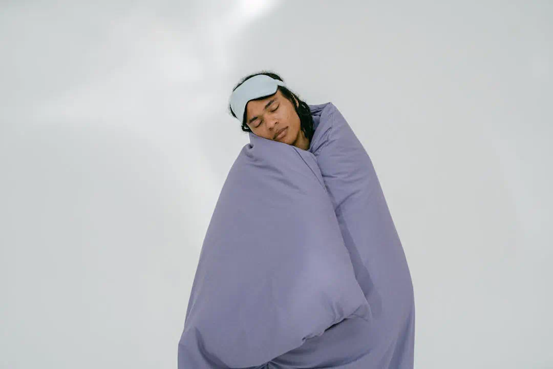 자고싶은데 잠이 안오는 남성