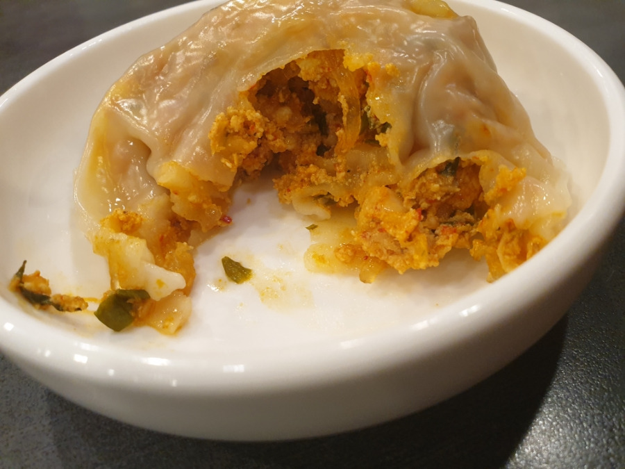 만두 속도 꽉차있어요