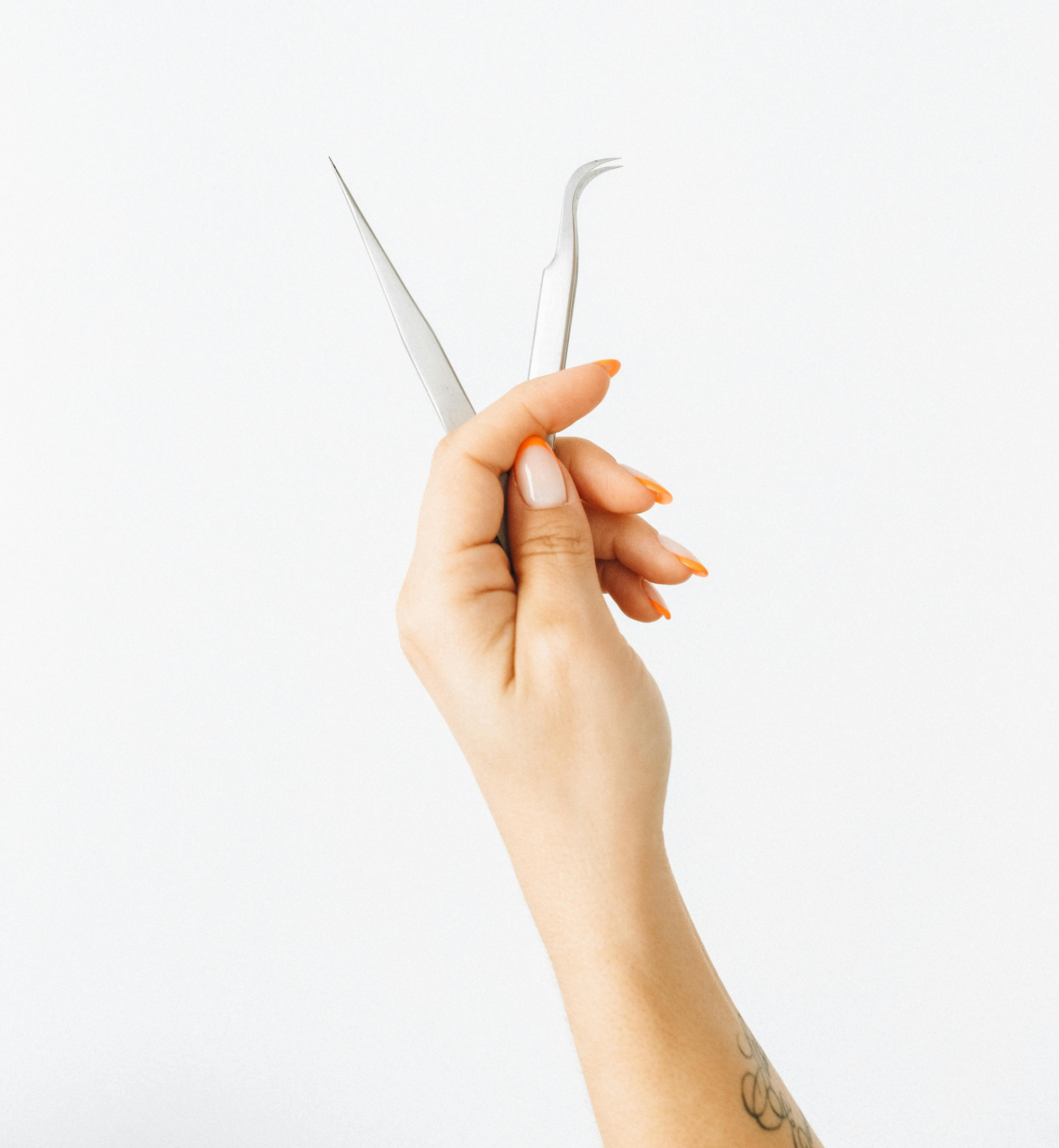 코 피지를 손으로 뽑으면 안 되는 이유