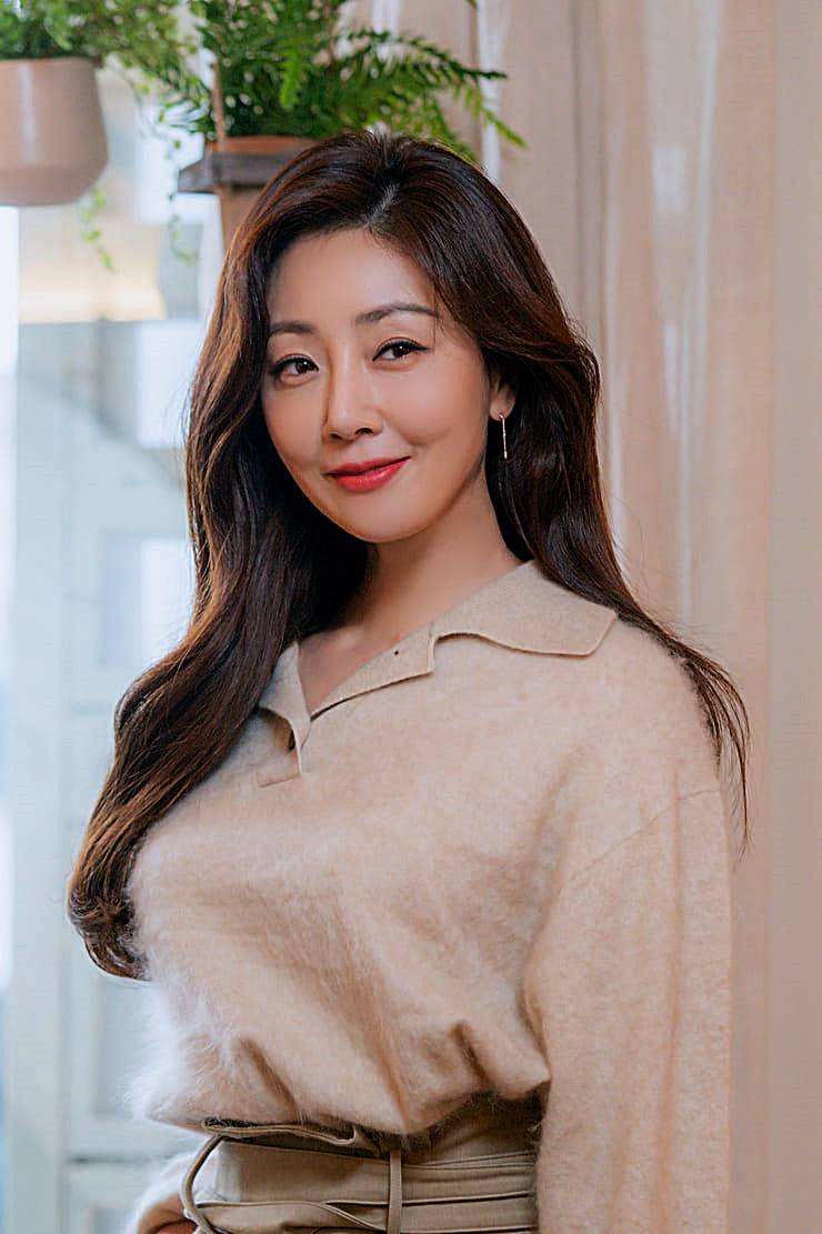 배우-오나라