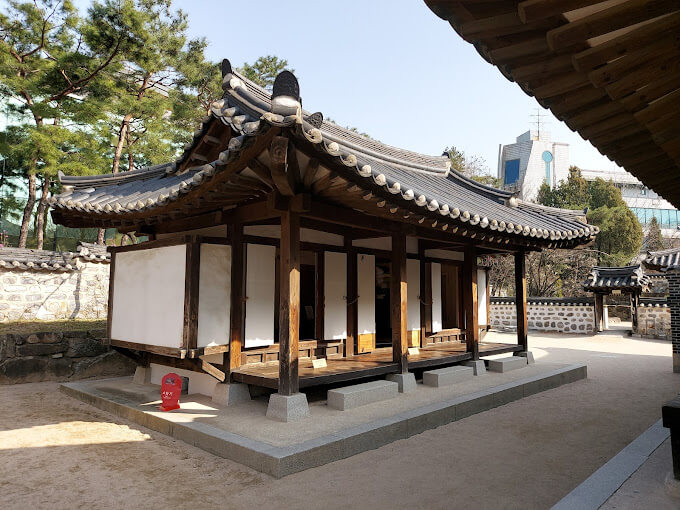 Namsan Hanok Villag