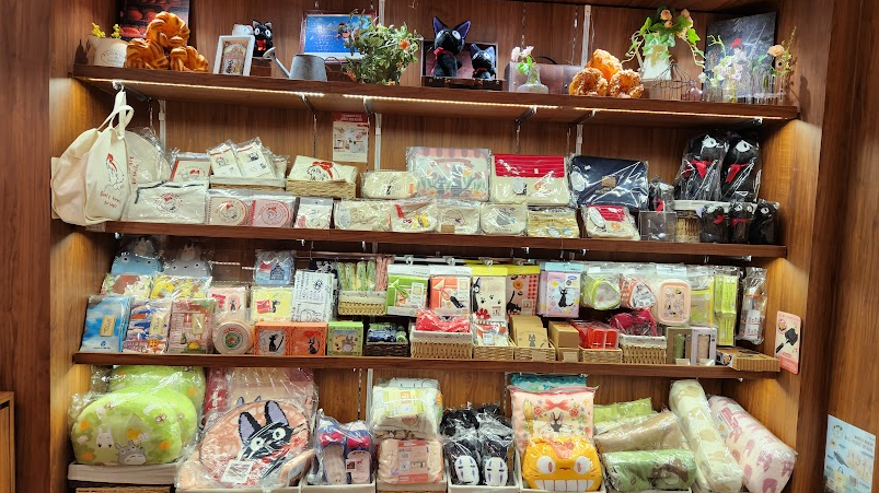 수원 AK백화점 지브리 굿즈샵 도토리숲 너무 재미있는 공간 사진 9