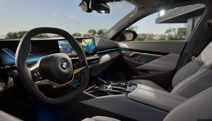 BMW 550E 플러그인 하이브리드 가격 제원 출시일 2025