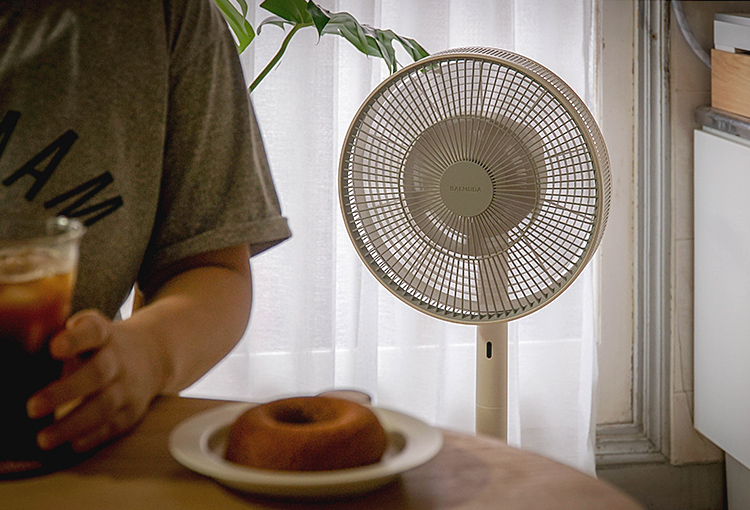 발뮤다화이트선풍기Green Fan S거실사이즈