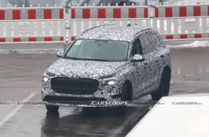 아우디 Q9 스파이샷 (출처 : carscoops)