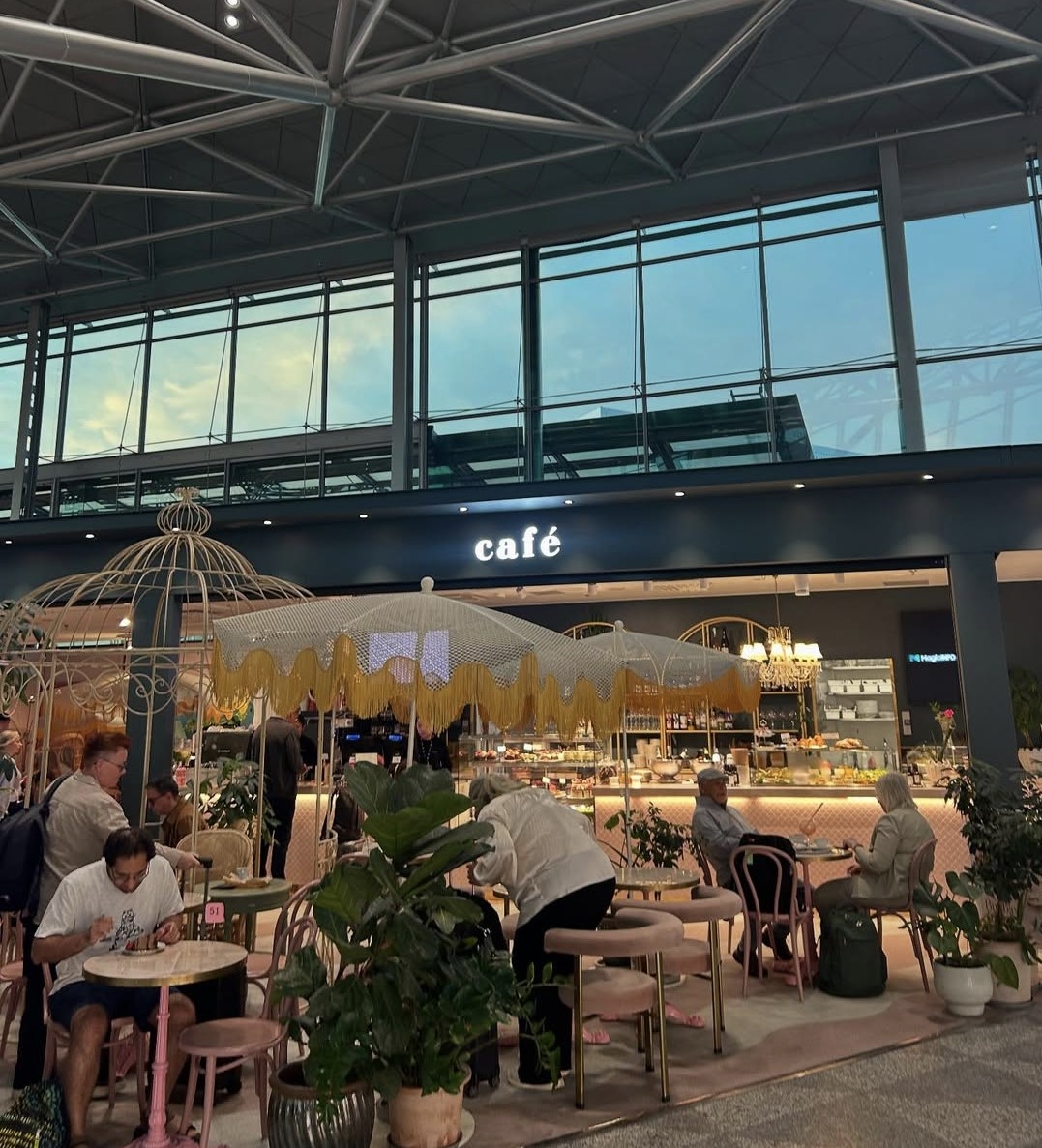 헬싱키공항 카페