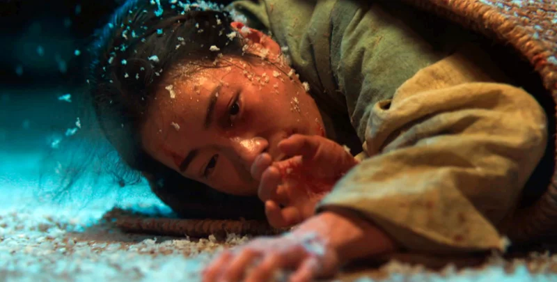 옥씨부인전에서 학대받고 있는 구덕이