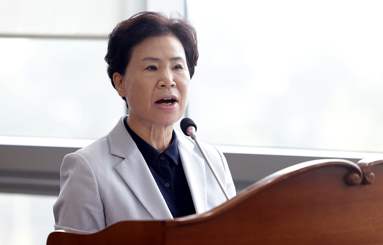 김행금 천안시의회 의장 출판 기념회 논란